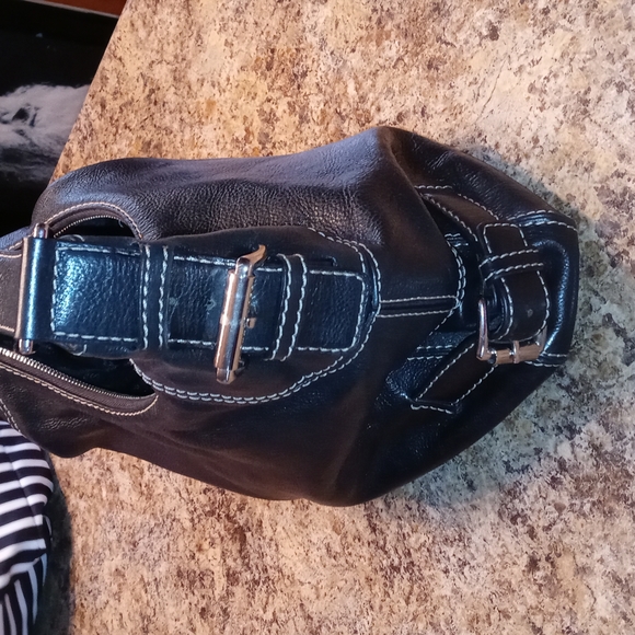 MICHAEL KORS BLACK PEBBLED LEATHER HOBO BAG - Picture 4 of 13